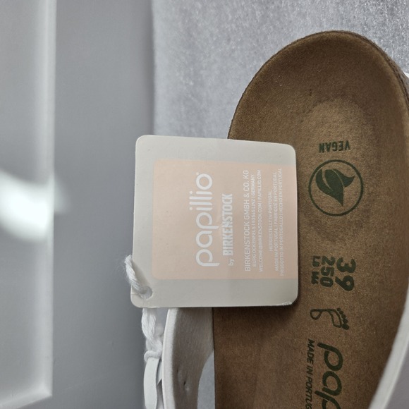 NWT Birkenstock Gizeh Platform Vegan Leather White Sandals Size 39 - Picture 3 of 12